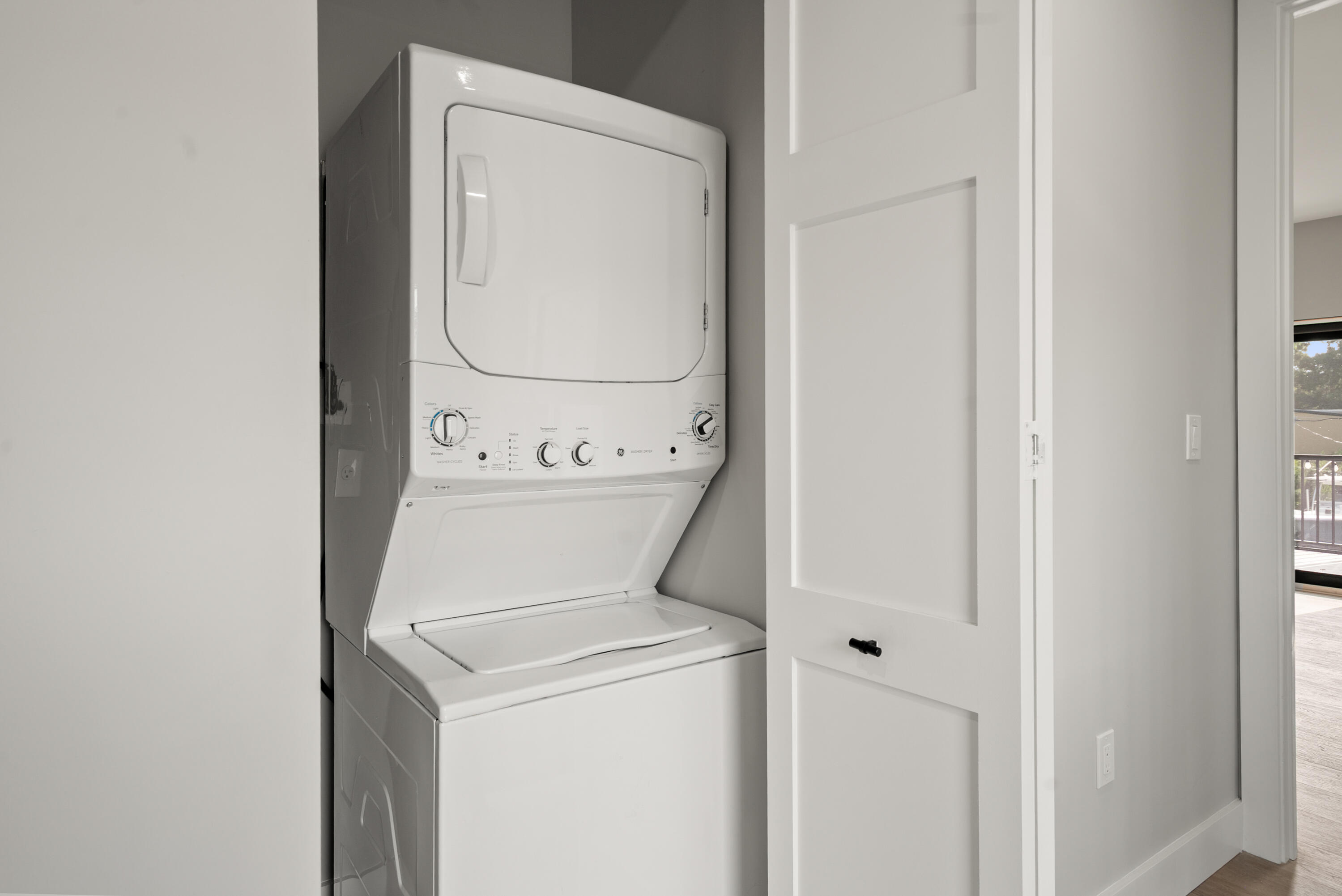 13 Coral Way Key Largo, FL 33037 - Photo 30 of 34 a utility room with dryer and washer