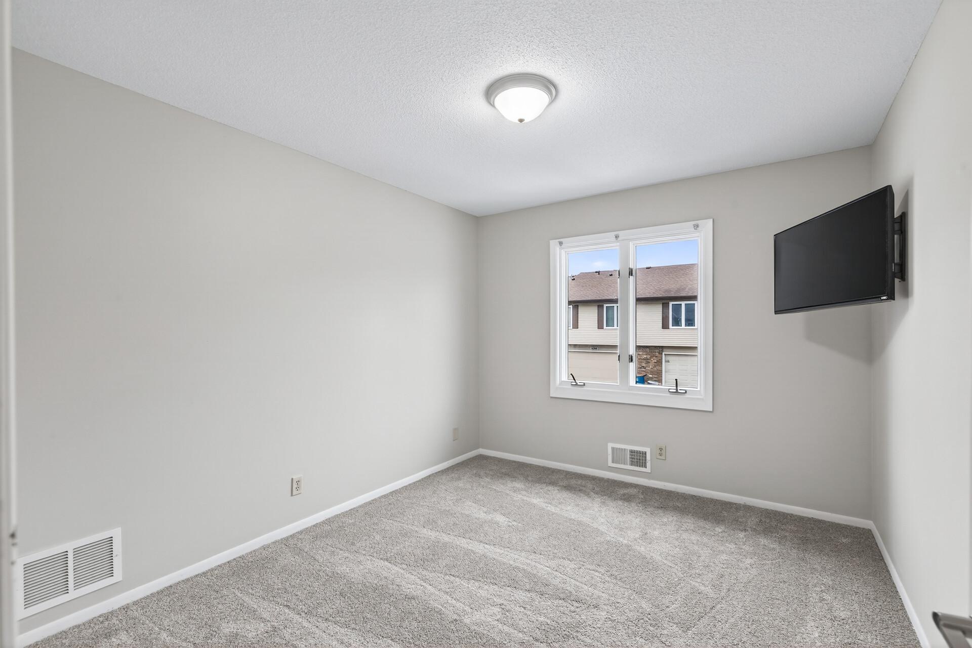 10381 Balsam Lane Eden Prairie, MN 55347 - Photo 16 of 27