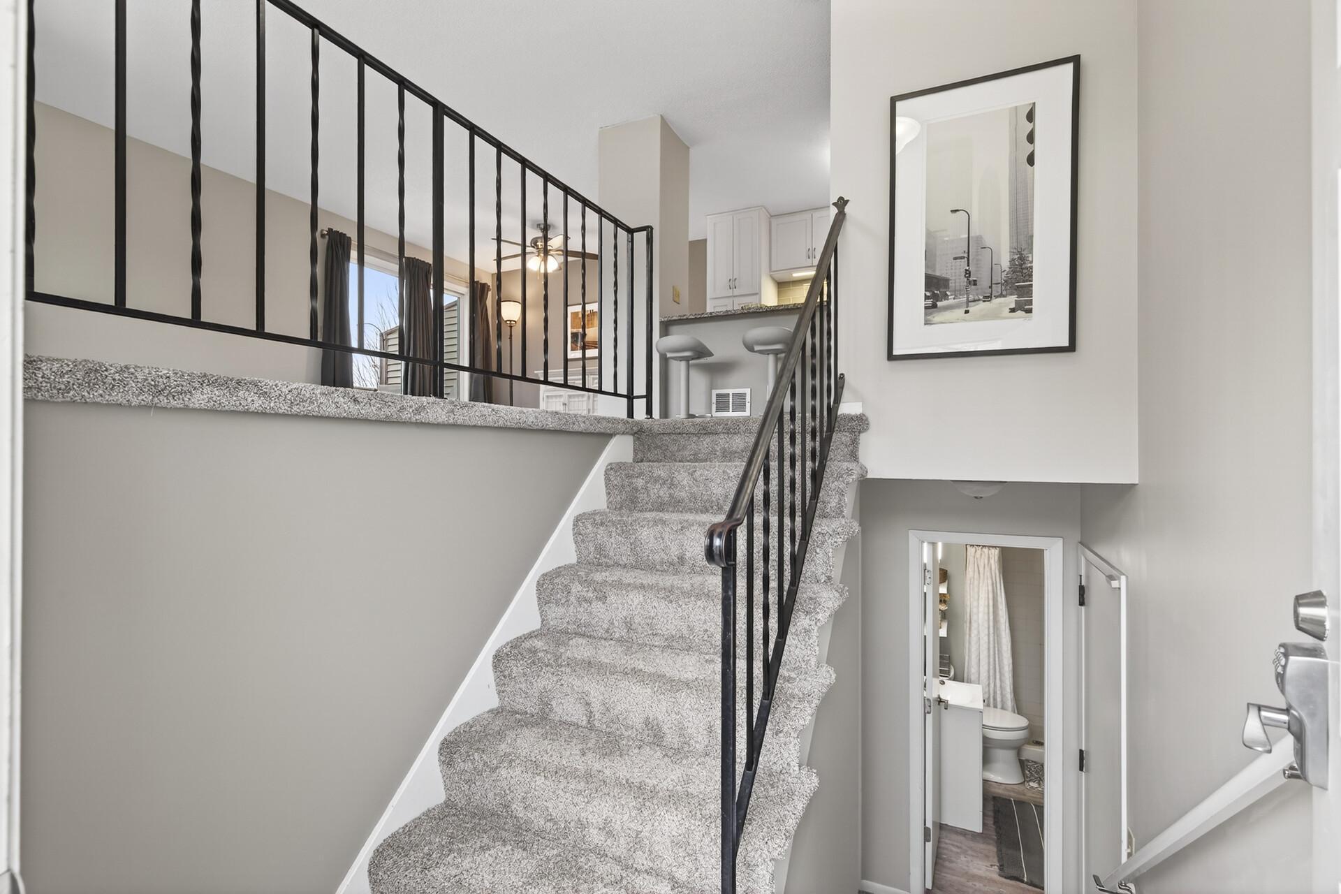 10381 Balsam Lane Eden Prairie, MN 55347 - Photo 5 of 27