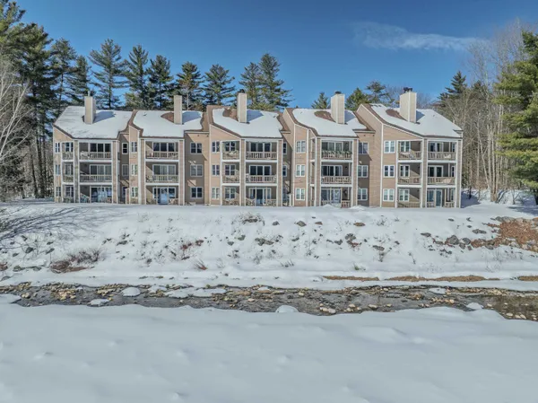$415,000 | 20 Crossing Drive, Unit 104, North Woodstock, NH 03262