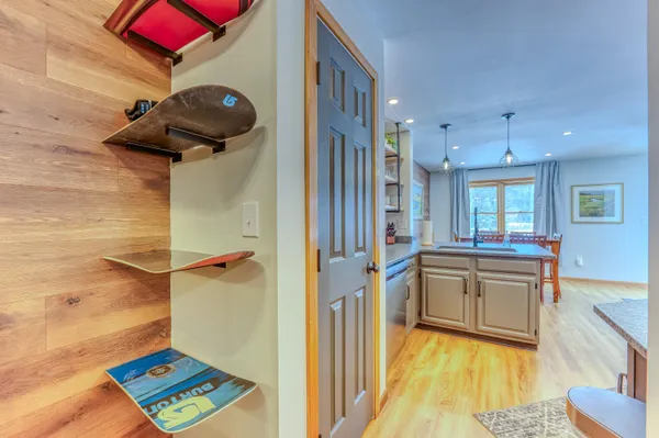 $415,000 | 20 Crossing Drive, Unit 104, North Woodstock, NH 03262
