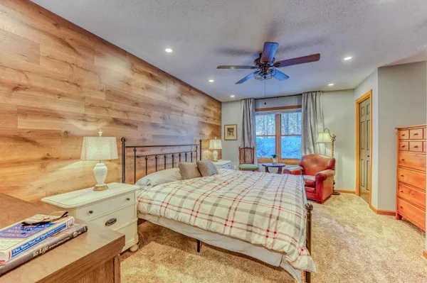 $415,000 | 20 Crossing Drive, Unit 104, North Woodstock, NH 03262