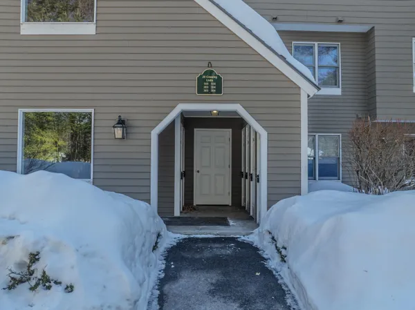 $415,000 | 20 Crossing Drive, Unit 104, North Woodstock, NH 03262