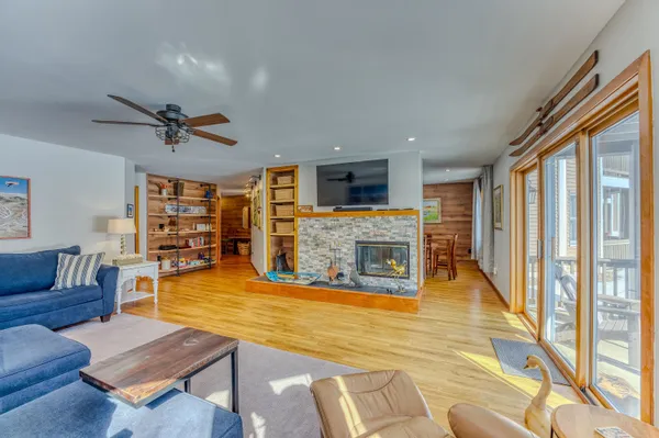 $415,000 | 20 Crossing Drive, Unit 104, North Woodstock, NH 03262