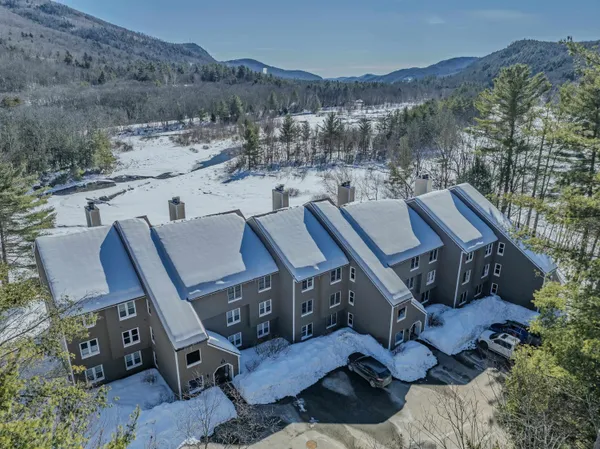 $415,000 | 20 Crossing Drive, Unit 104, North Woodstock, NH 03262