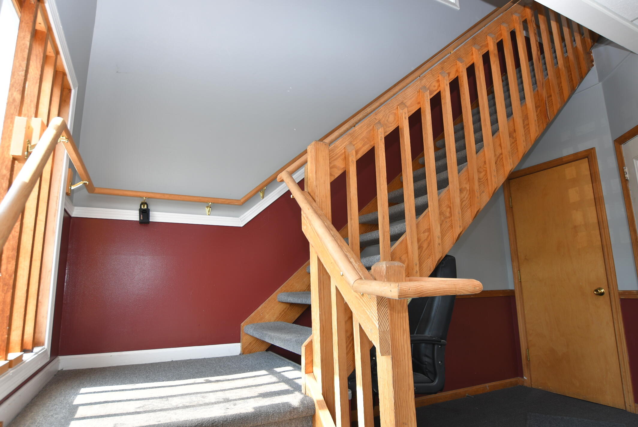 952 Post Road, Unit 7 Wells, ME 04090 - Photo 28 of 35 entry way to 2ndflr