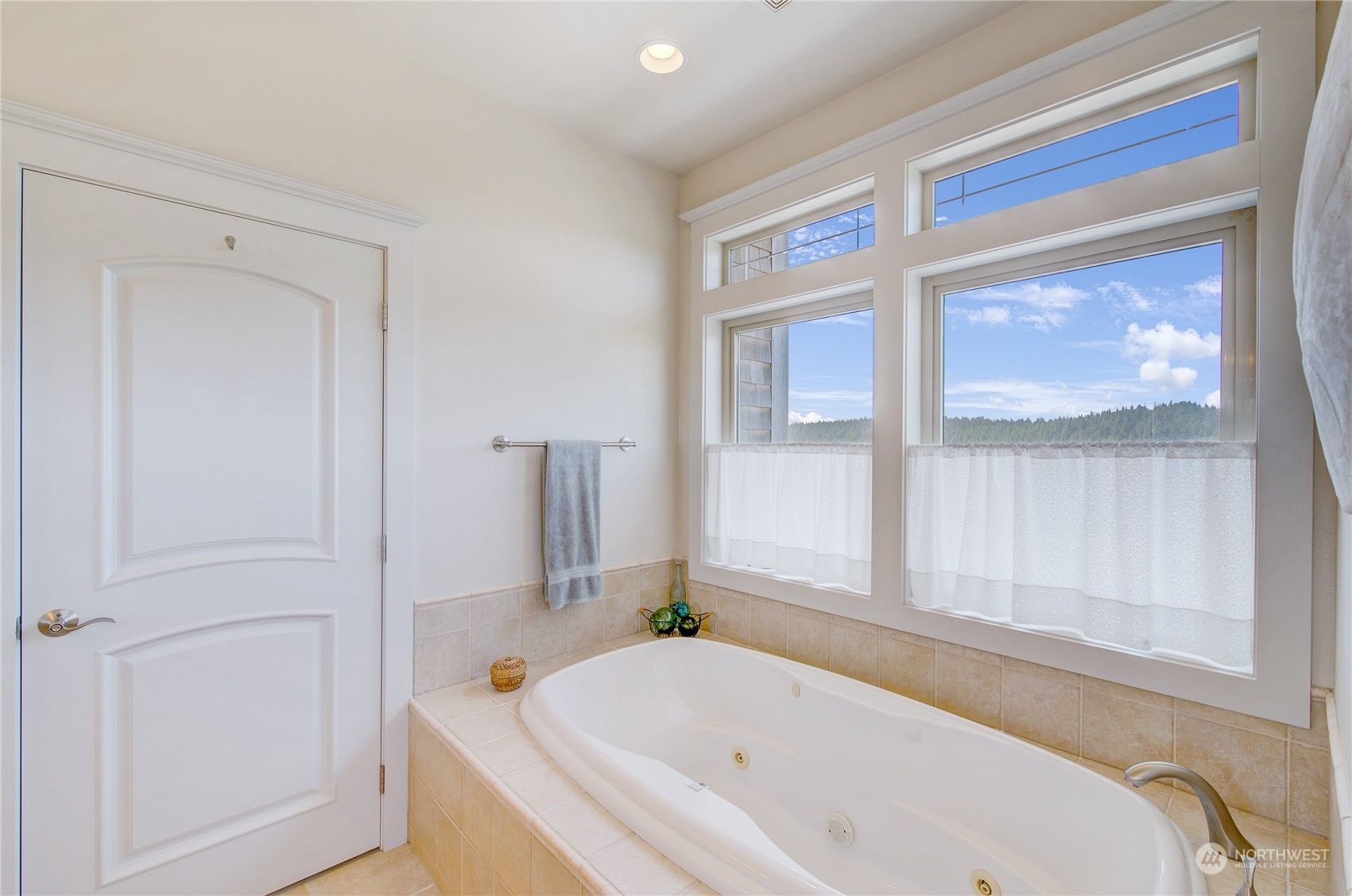 3013 Lighthouse Keepers Road Ilwaco, WA 98624 - Photo 16 of 39 Gallery Image 16