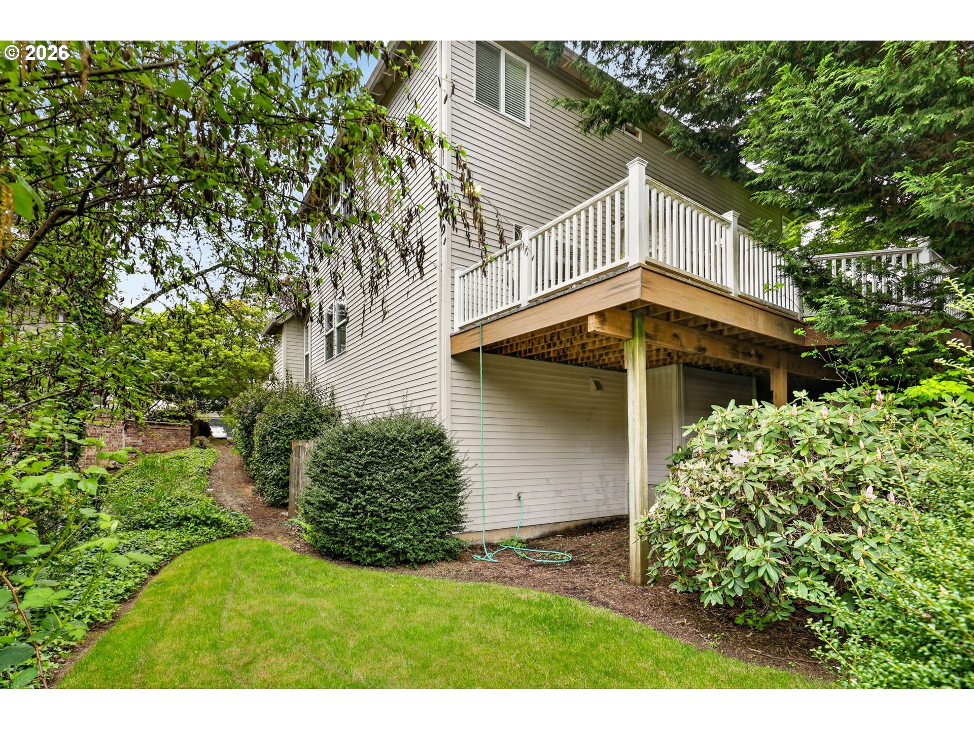 9085 Southwest 180th Place Beaverton, OR 97007 - Photo 39 of 46