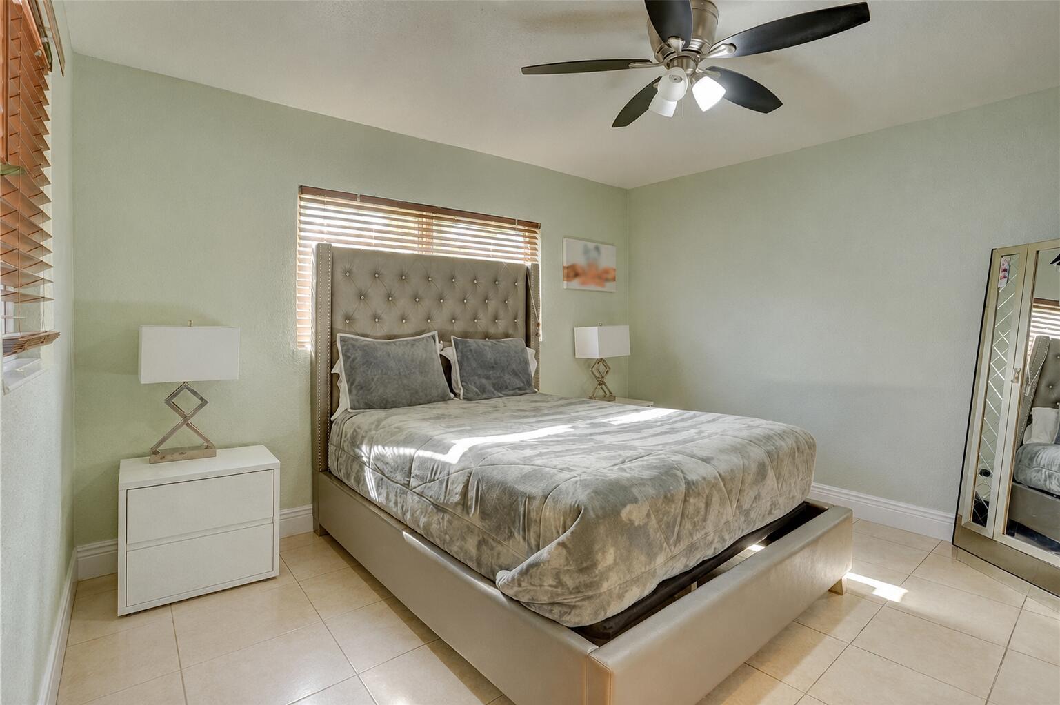 970 Southwest 3rd Avenue Pompano Beach, FL 33060 - Photo 11 of 24 10 bed