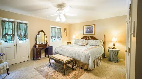$899,000 | 6 Mary Ridge Court, River Ridge, LA 70123
