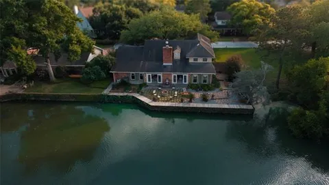 $899,000 | 6 Mary Ridge Court, River Ridge, LA 70123