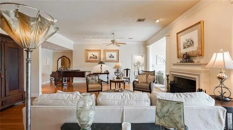 $899,000 | 6 Mary Ridge Court, River Ridge, LA 70123