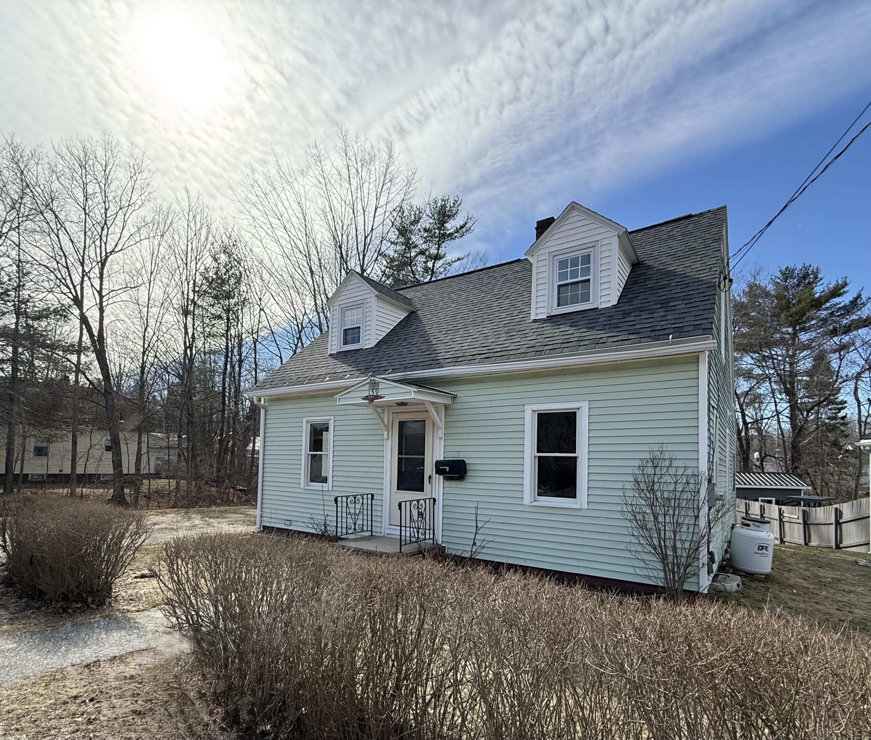 159 South Main Street Auburn, ME 04210 - Photo 2 of 15 IMG_2344