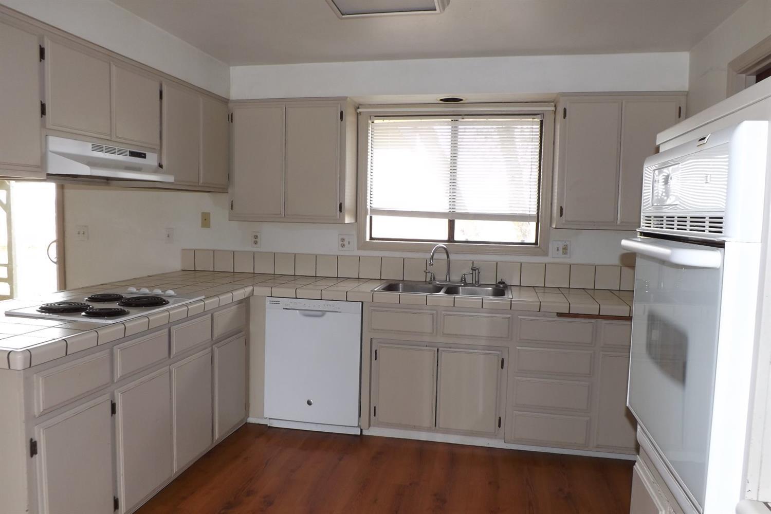 6757 Henley Road Klamath Falls, OR 97603 - Photo 12 of 29 Additional Photo