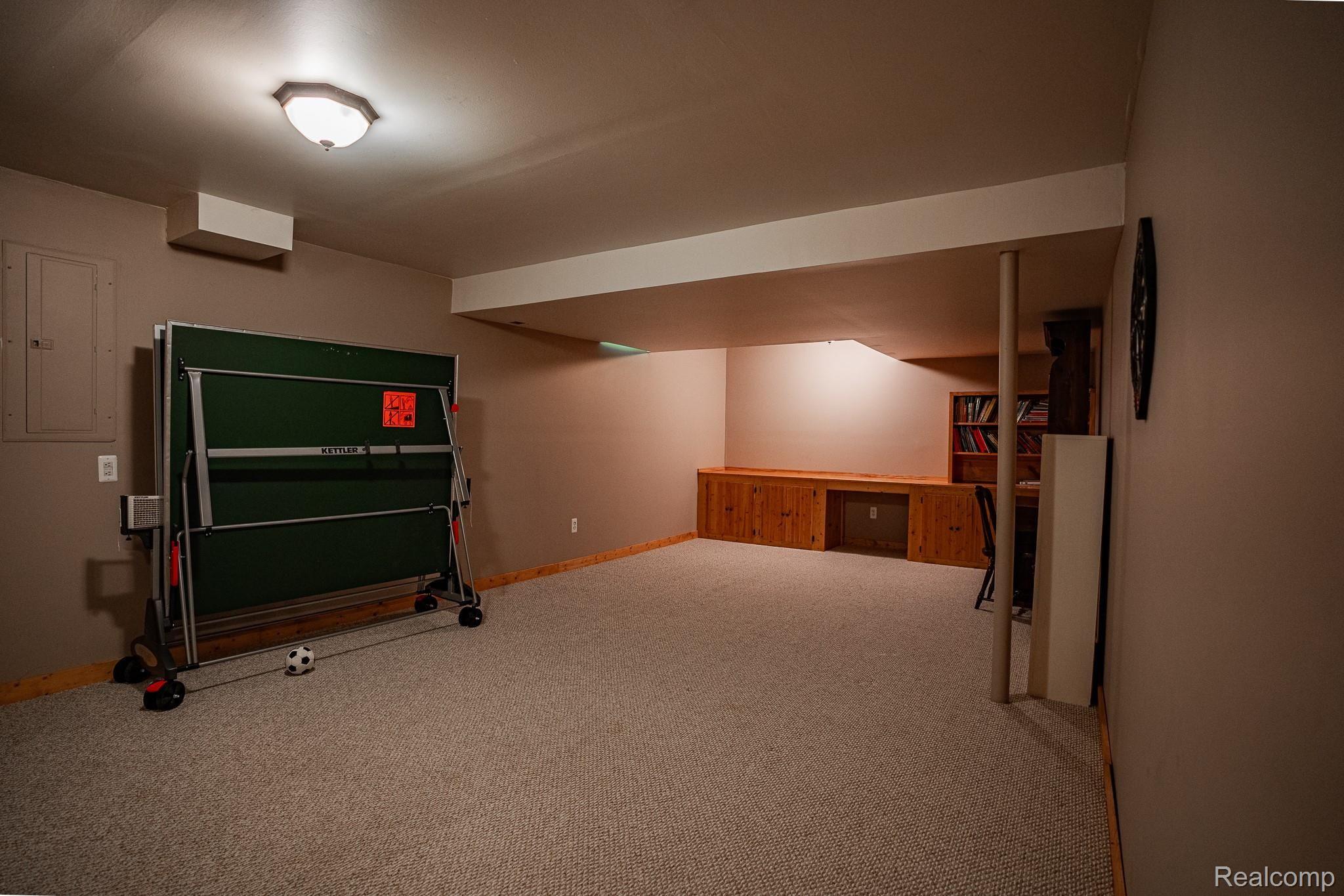 3508 Wyndam Court Rochester, MI 48306 - Photo 32 of 36 Wyndam Court-33.jpg