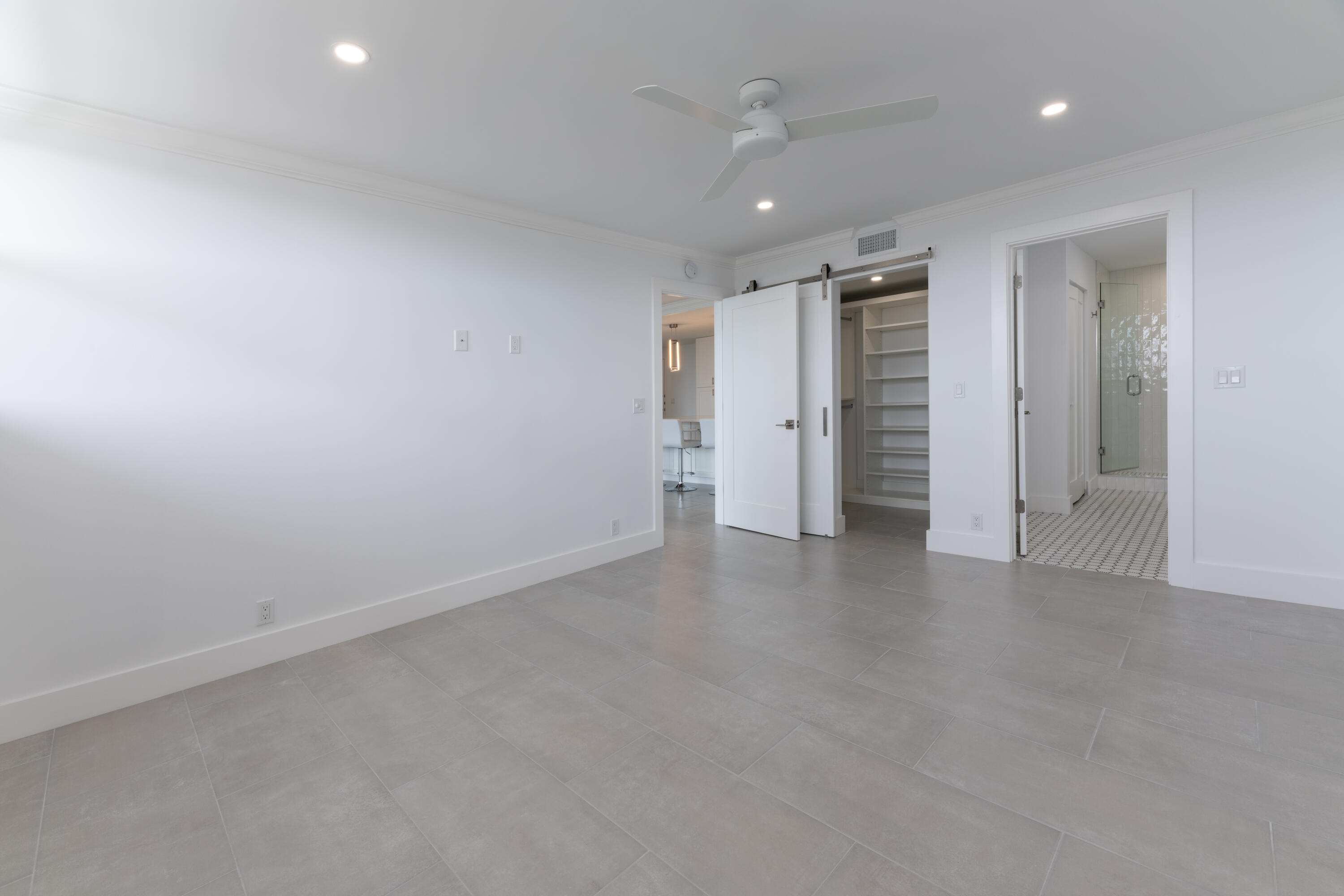 336 Golfview Road, Unit PH12 North Palm Beach, FL 33408 - Photo 11 of 33 Master Bedroom
