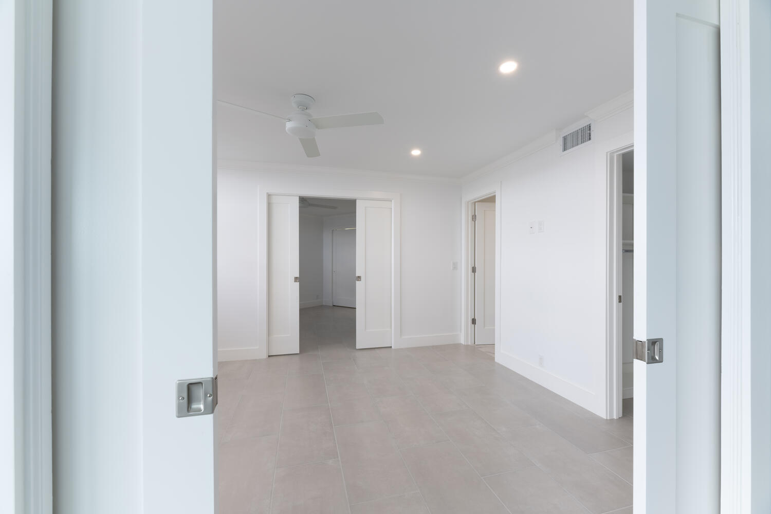 336 Golfview Road, Unit PH12 North Palm Beach, FL 33408 - Photo 20 of 33 Bedroom 3