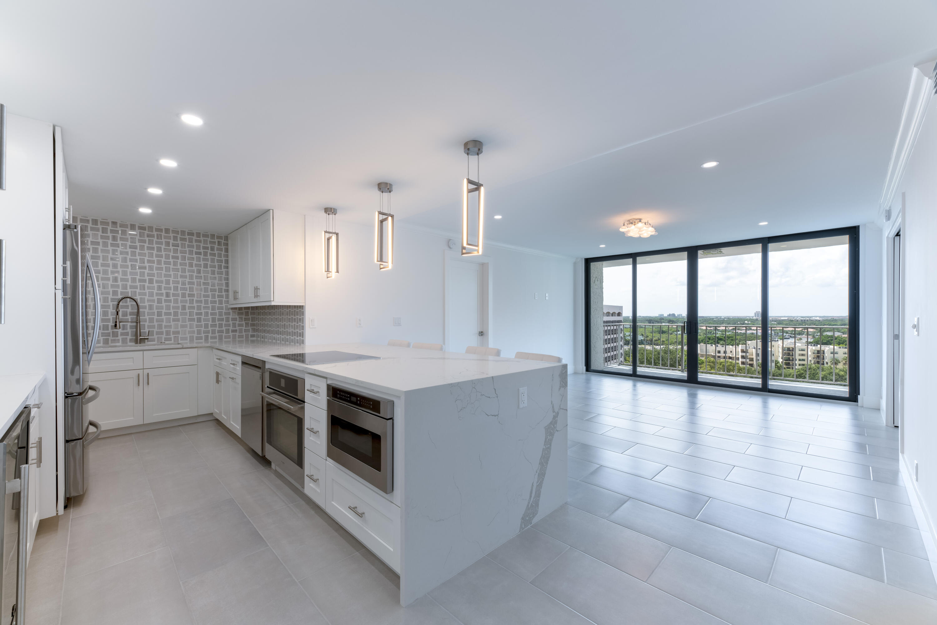 336 Golfview Road, Unit PH12 North Palm Beach, FL 33408 - Photo 3 of 33 Kicthen