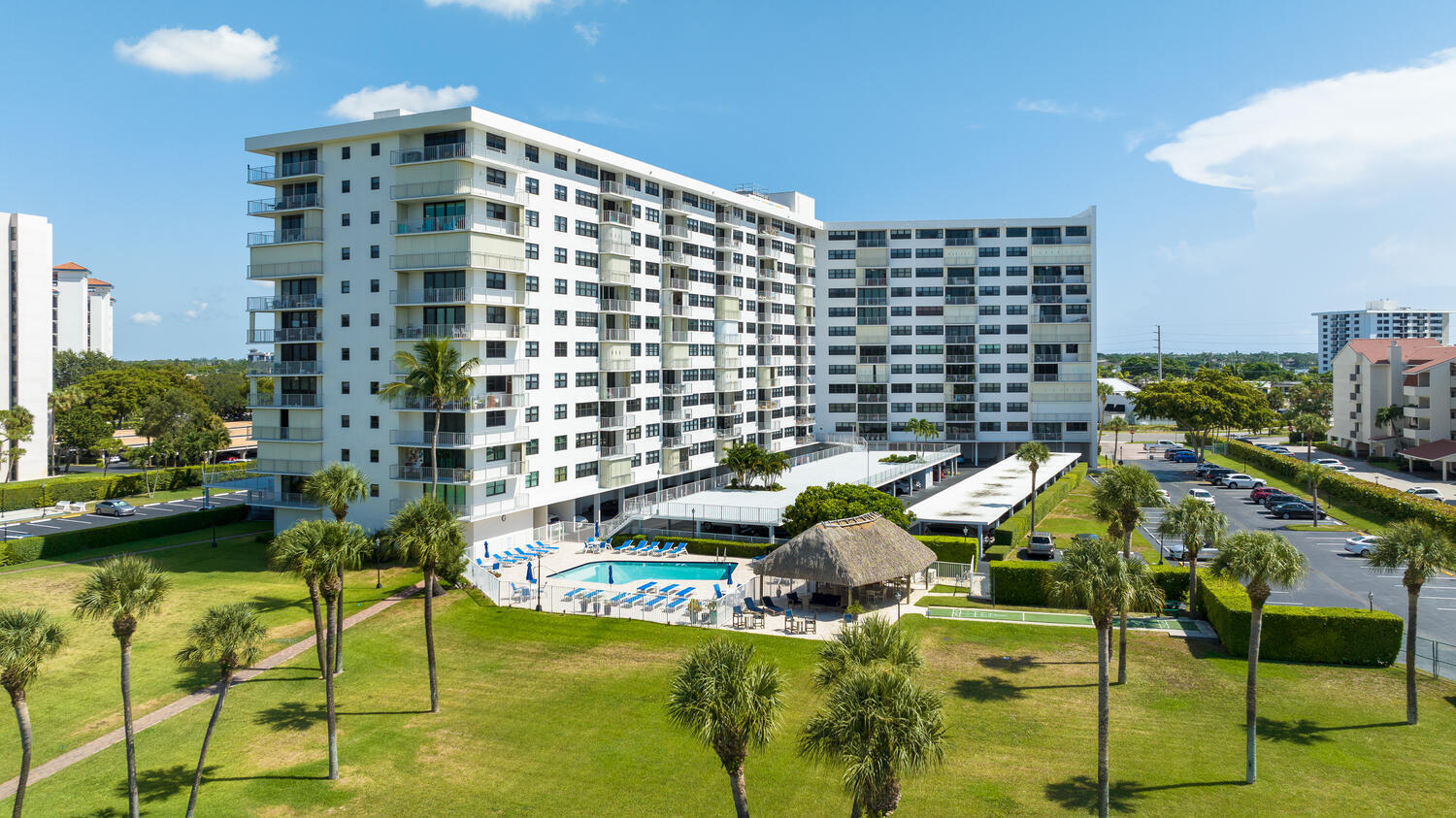 336 Golfview Road, Unit PH12 North Palm Beach, FL 33408 - Photo 32 of 33 336 Golfview Rd Unit PH 12-large-035-031