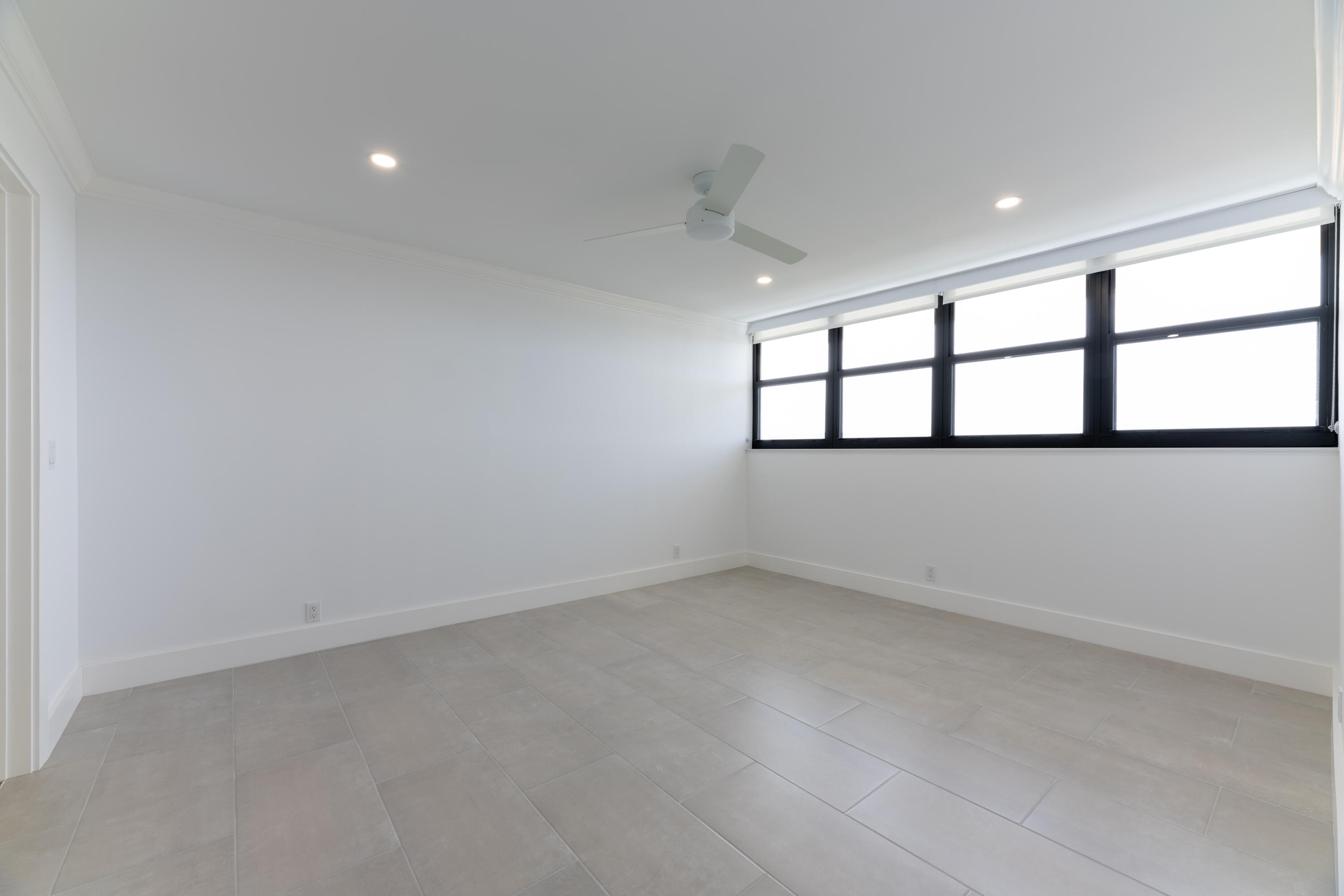 336 Golfview Road, Unit PH12 North Palm Beach, FL 33408 - Photo 10 of 33 Master Bedroom