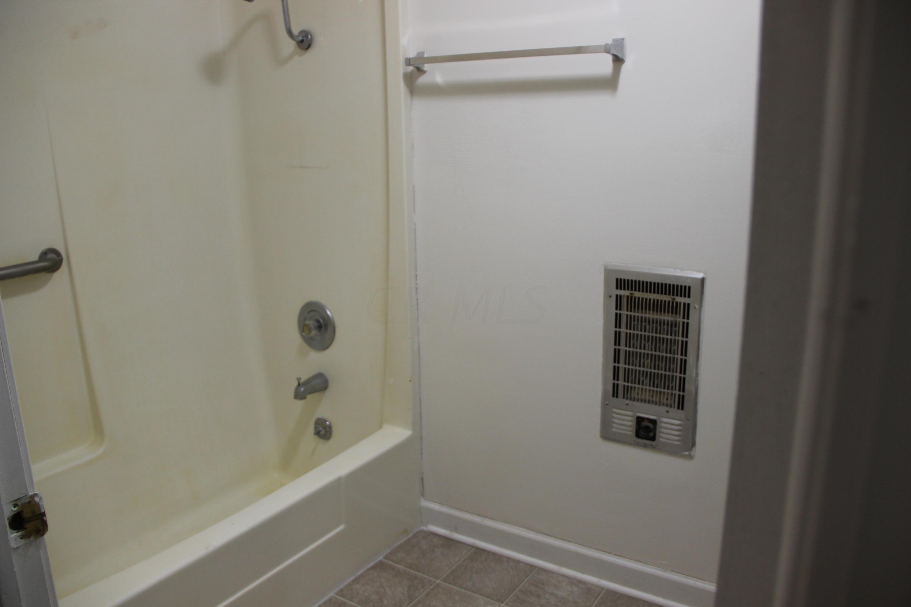 10429 York Road Southwest Pataskala, OH 43062 - Photo 13 of 19