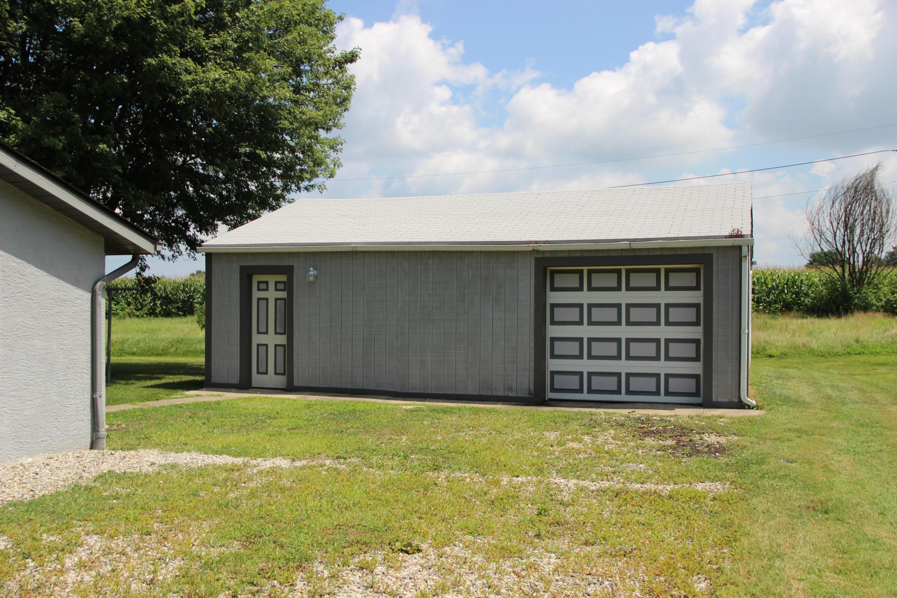 10429 York Road Southwest Pataskala, OH 43062 - Photo 4 of 19