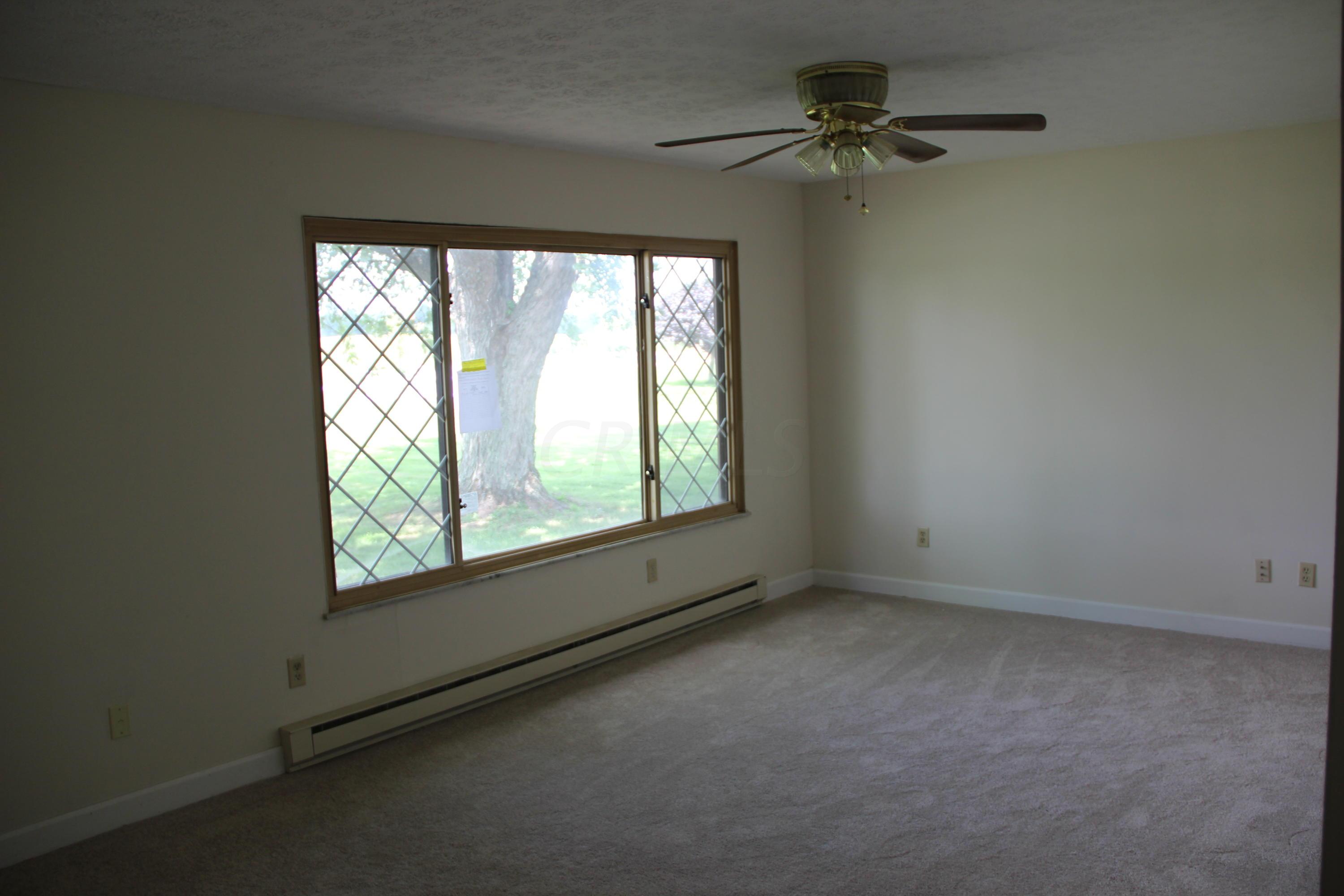10429 York Road Southwest Pataskala, OH 43062 - Photo 7 of 19