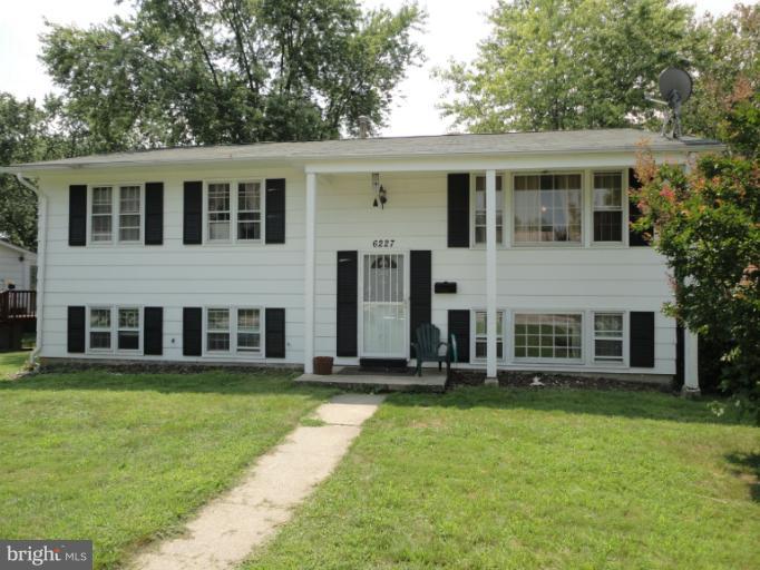 6227 Commons Road Baltimore, MD 21237 - Photo 1 of 14 Exterior (Front)