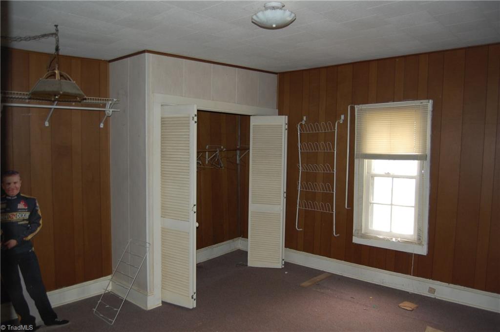 1010 Elk Spur Street Elkin, NC 28621 - Photo 4 of 9