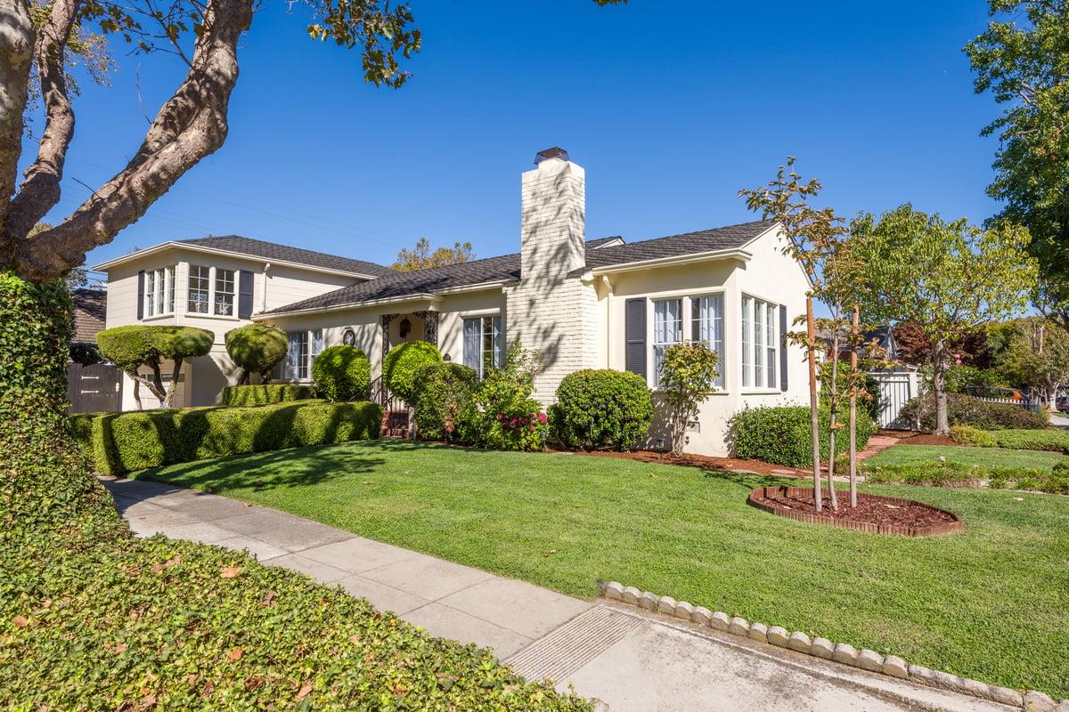 424 Bloomfield Road Burlingame, CA 94010 - Photo 2 of 14 a front view of a house with a yard