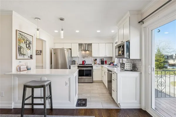 $318,000 | 8604 West 84th Street, Overland Park, KS 66212