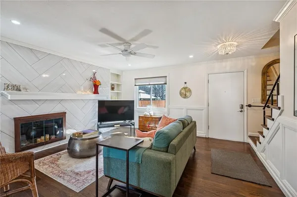 $318,000 | 8604 West 84th Street, Overland Park, KS 66212