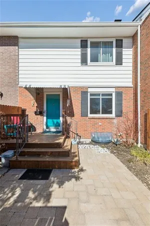 $318,000 | 8604 West 84th Street, Overland Park, KS 66212