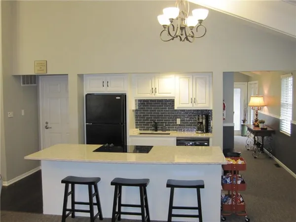 $318,000 | 8604 West 84th Street, Overland Park, KS 66212