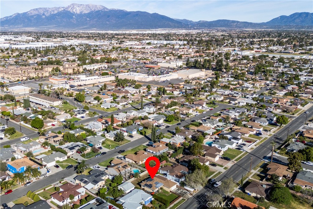 722 South Sycamore Avenue Rialto, CA 92376 - Photo 11 of 34