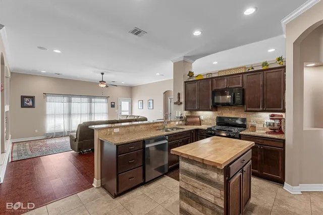 $399,999 | 2403 Tallgrass Circle, Bossier City, LA 71111