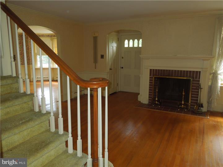 35 Church Road Telford, PA 18969 - Photo 13 of 24 Living Room