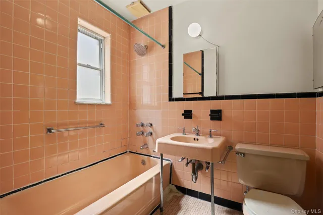 $750,000 | 5926 Spencer Avenue | North Riverdale