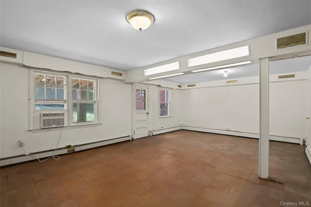 $750,000 | 5926 Spencer Avenue | North Riverdale