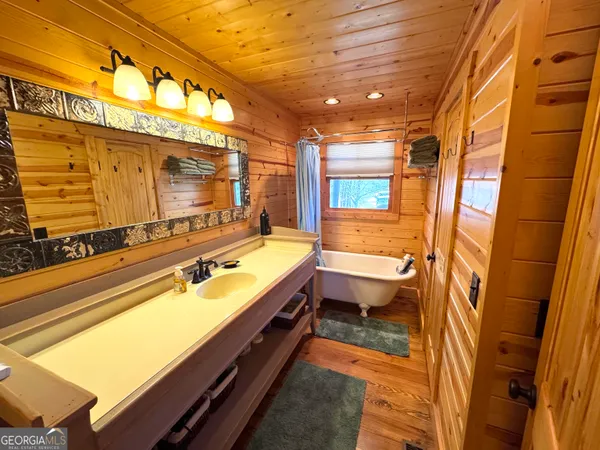 $799,900 | 333 Laurel Mountain Drive, Toccoa, GA 30577