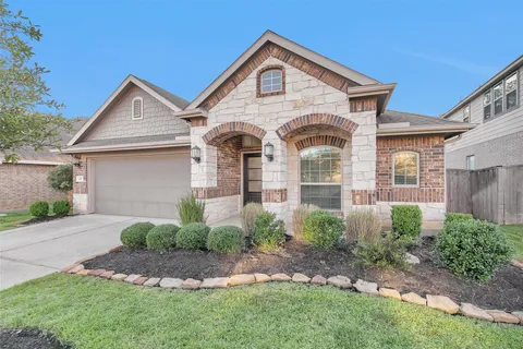 $420,000 | 428 Auburn Pines Drive, Montgomery, TX 77316