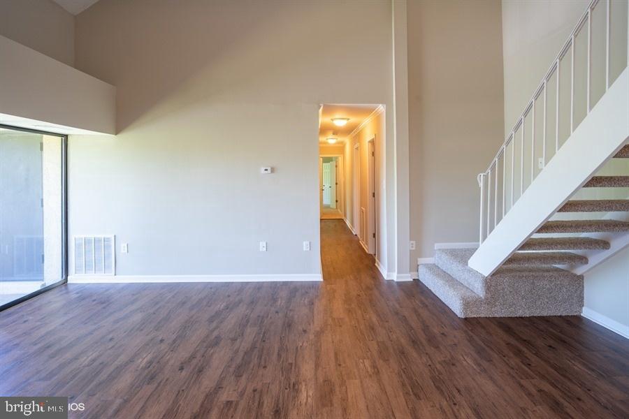 15710 Dorset Road, Unit 301 Laurel, MD 20707 - Photo 10 of 30 Gallery Image 10