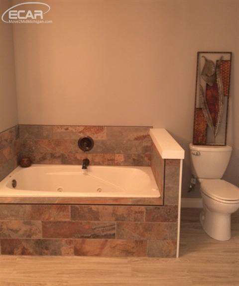 2380 Gibson Road Grand Blanc, MI 48439 - Photo 15 of 26 20422747-14.JPG