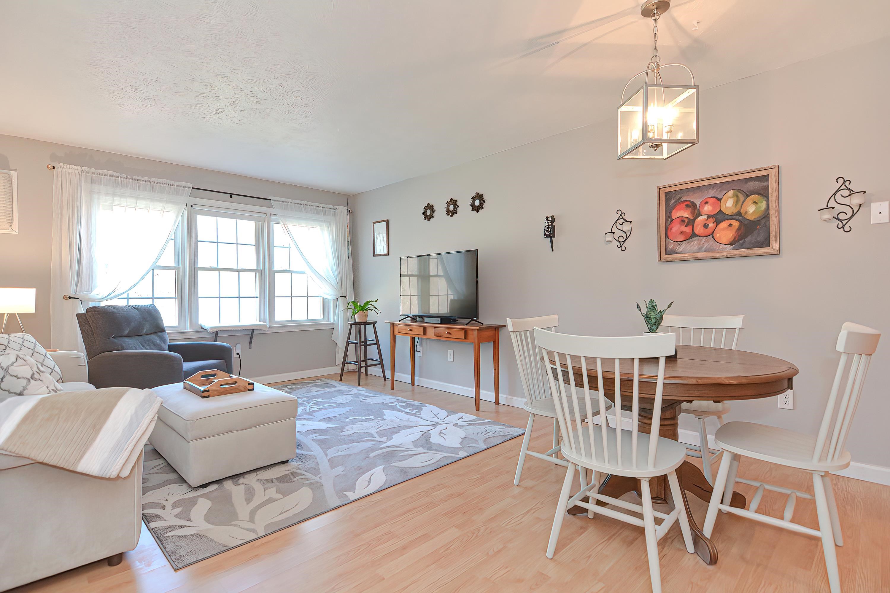 1901 Bodwell Road, Unit 16 Manchester, NH 03109 - Photo 3 of 27