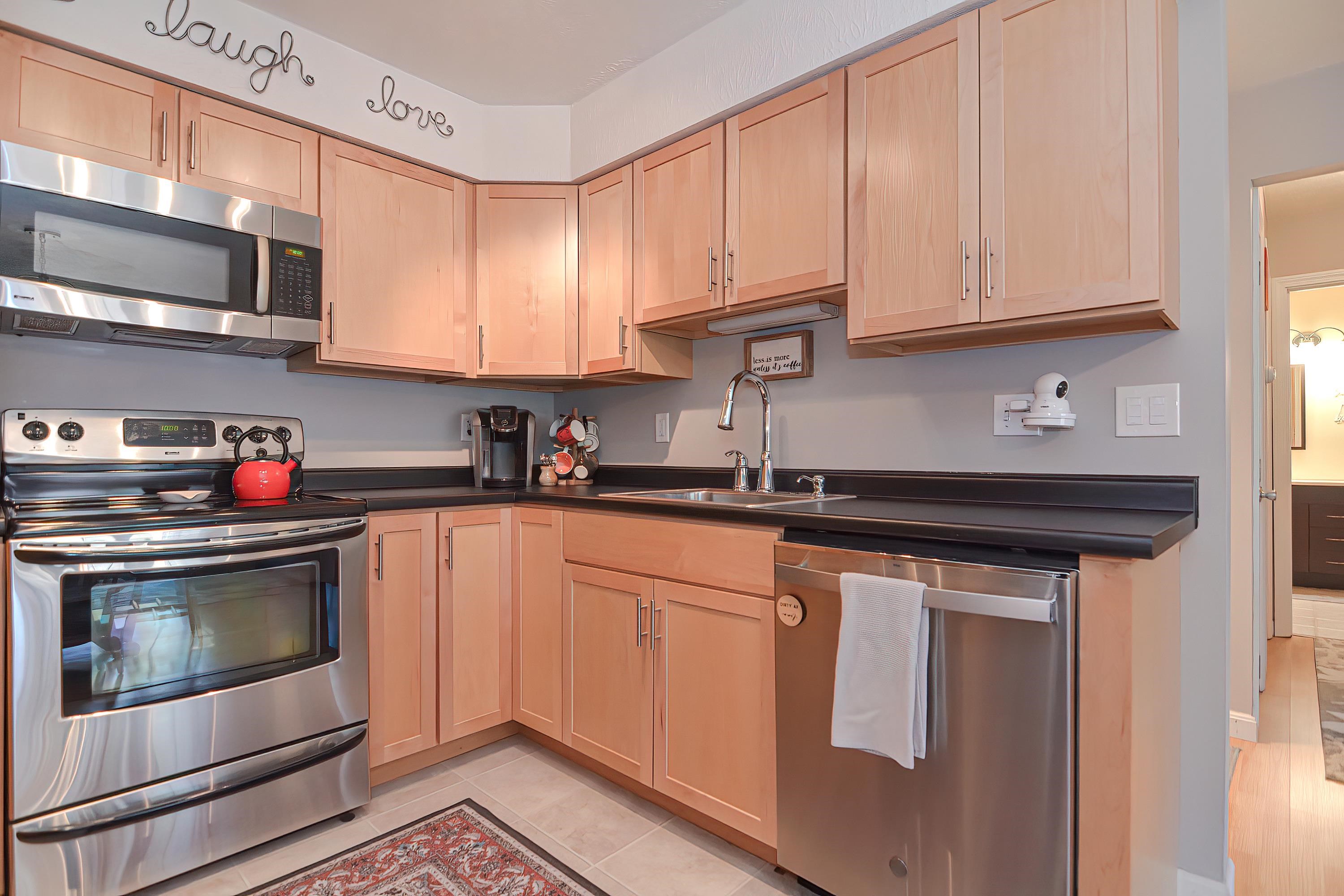 1901 Bodwell Road, Unit 16 Manchester, NH 03109 - Photo 6 of 27