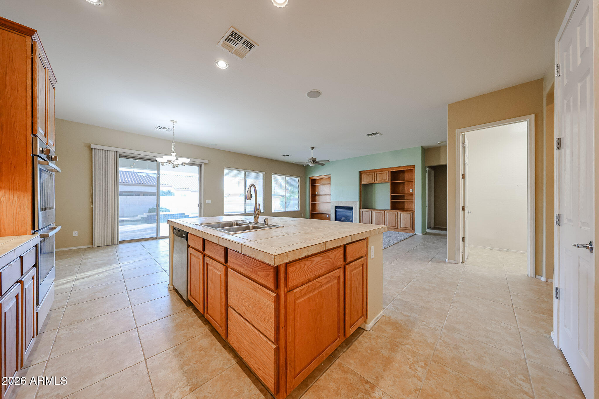 3113 East Boston Street Gilbert, AZ 85295 - Photo 10 of 35 Kitchen