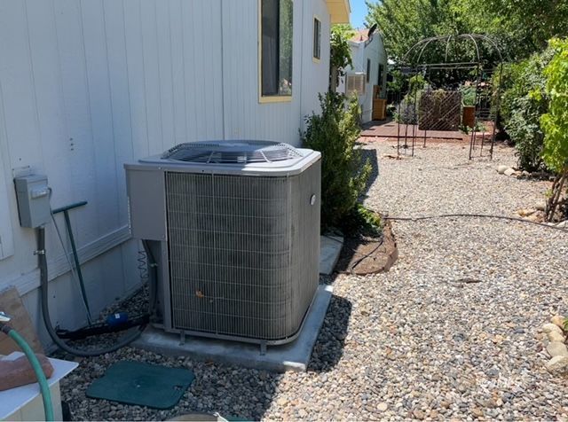 2263 Darby Avenue Bishop, CA 93514 - Photo 23 of 23 a view of outdoor space and porch