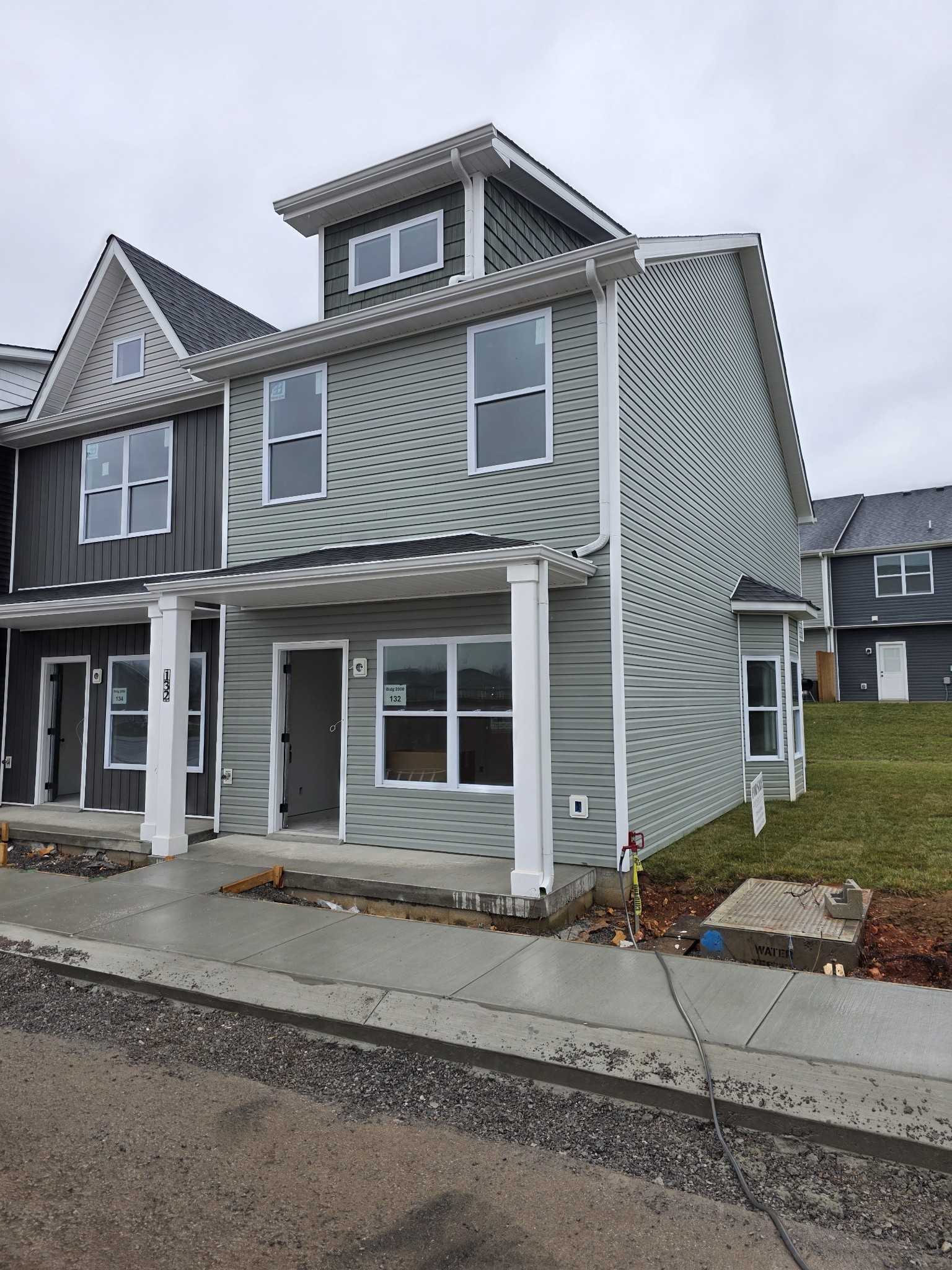 132 Front Rdg Circle Clarksville, TN 37042 - Photo 1 of 30 Gallery Image 1