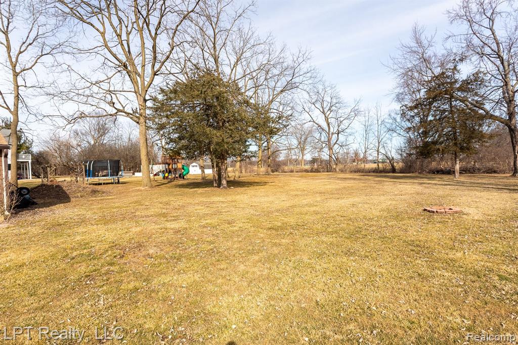 10440 Ruthmere Avenue Grosse Ile, MI 48138 - Photo 10 of 20 Gallery Image 10