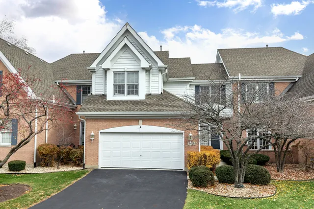 $589,000 | 1512 Harbour Towne Place, Naperville, IL 60564